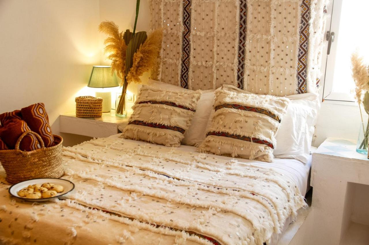 Amayour Surf Hostel Taghazout Esterno foto