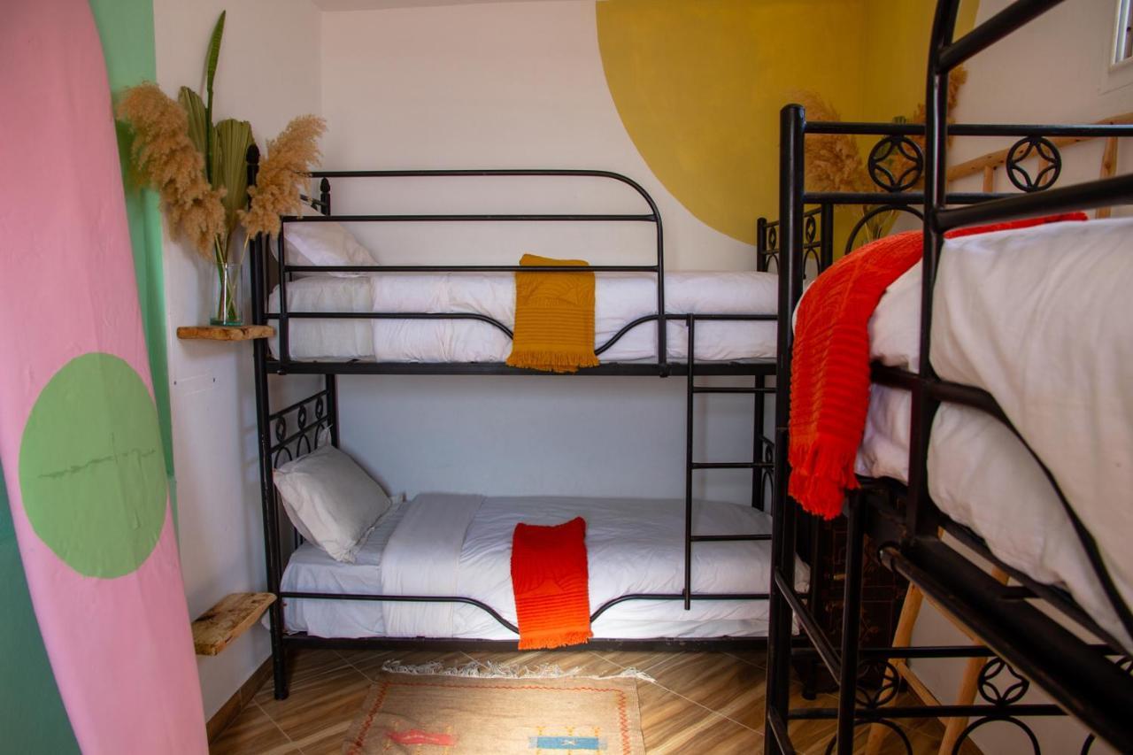 Amayour Surf Hostel Taghazout Esterno foto