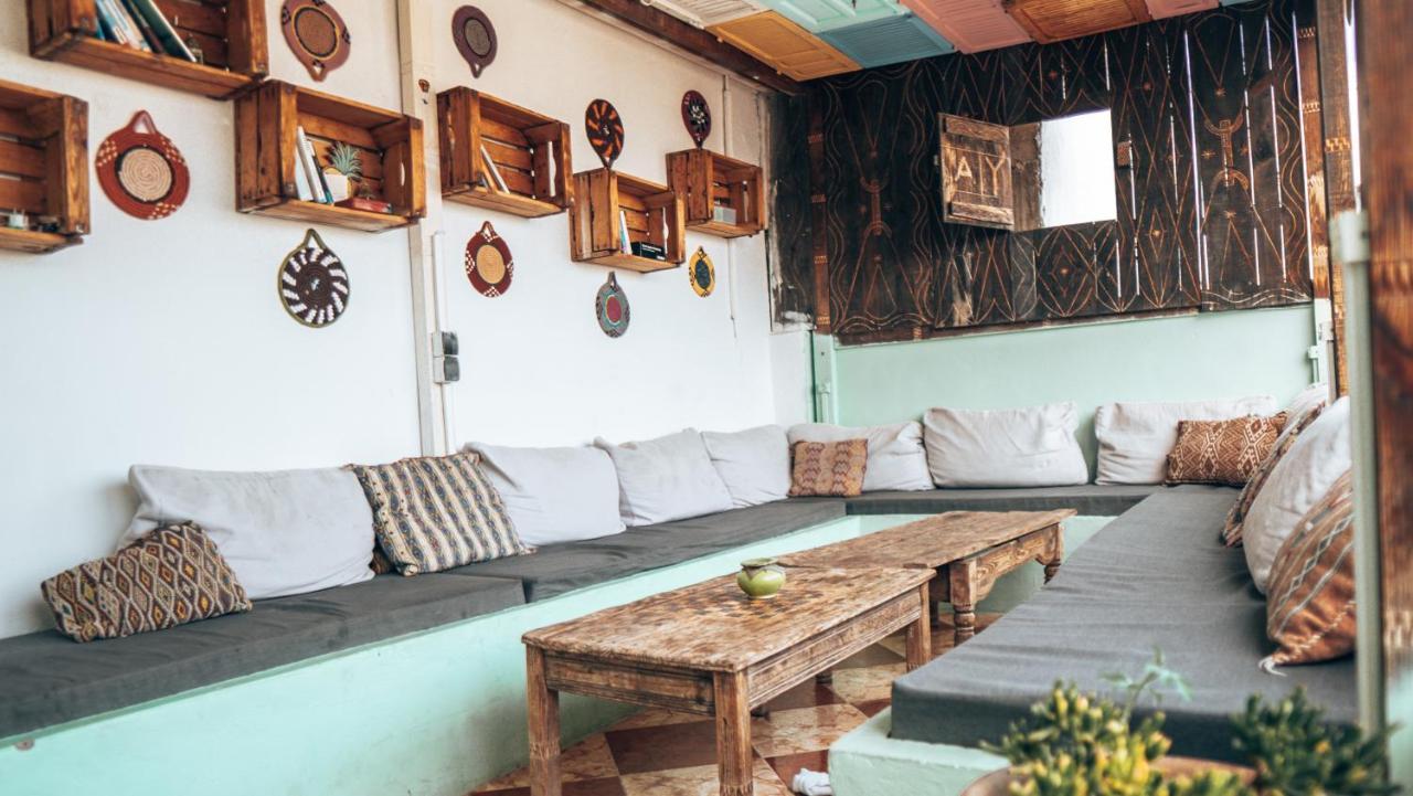 Amayour Surf Hostel Taghazout Esterno foto