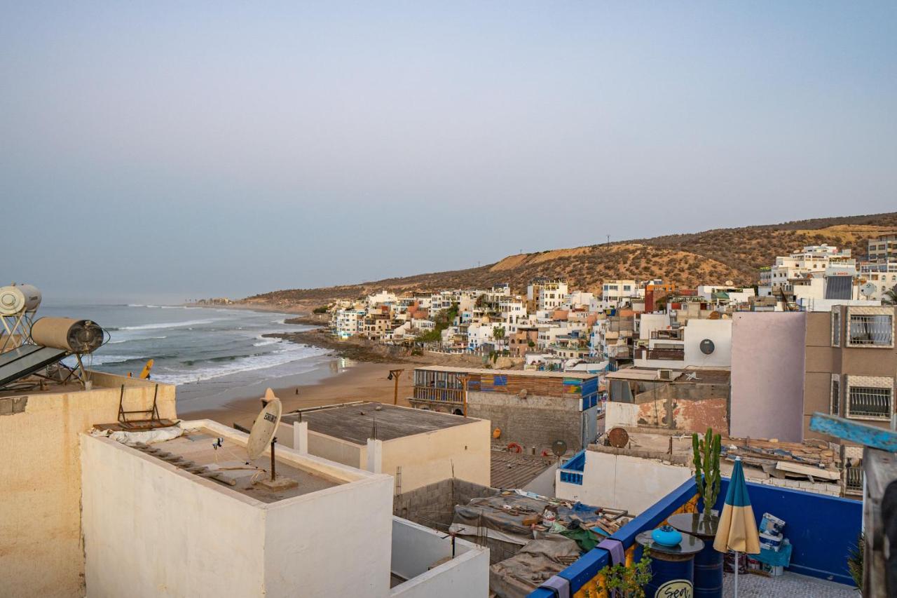 Amayour Surf Hostel Taghazout Esterno foto