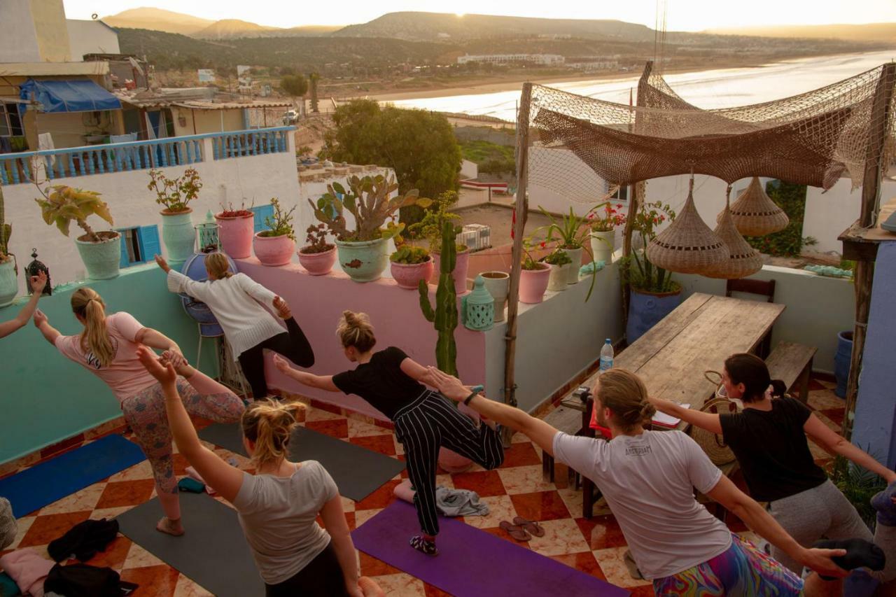 Amayour Surf Hostel Taghazout Esterno foto