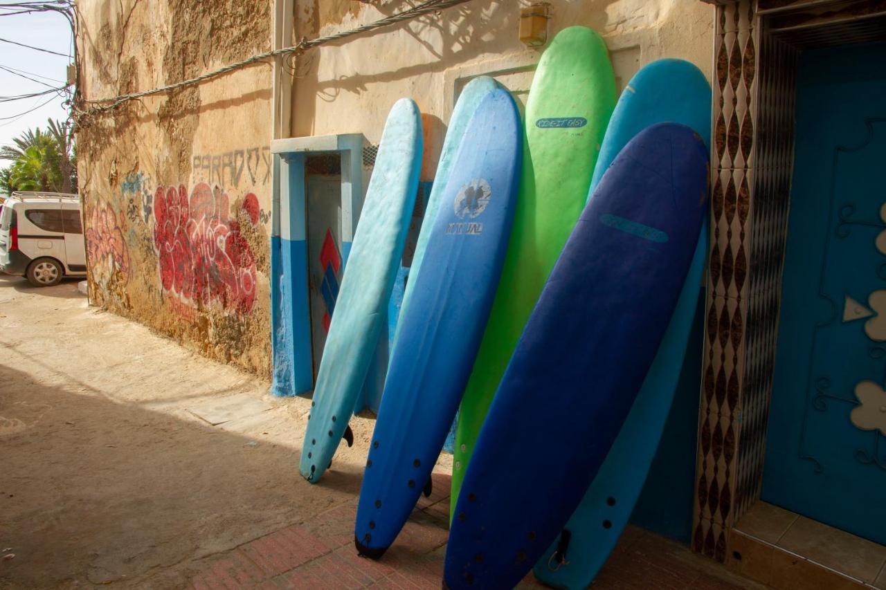 Amayour Surf Hostel Taghazout Esterno foto