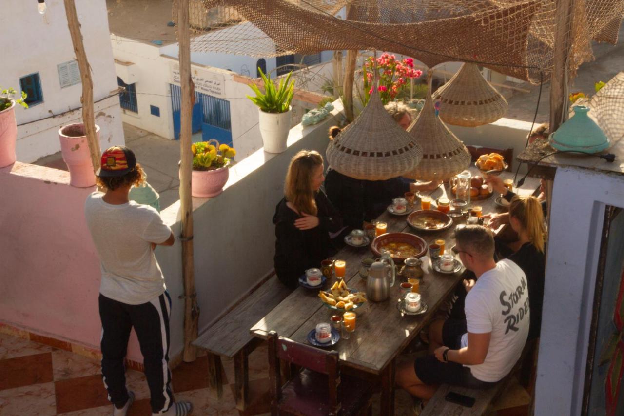 Amayour Surf Hostel Taghazout Esterno foto